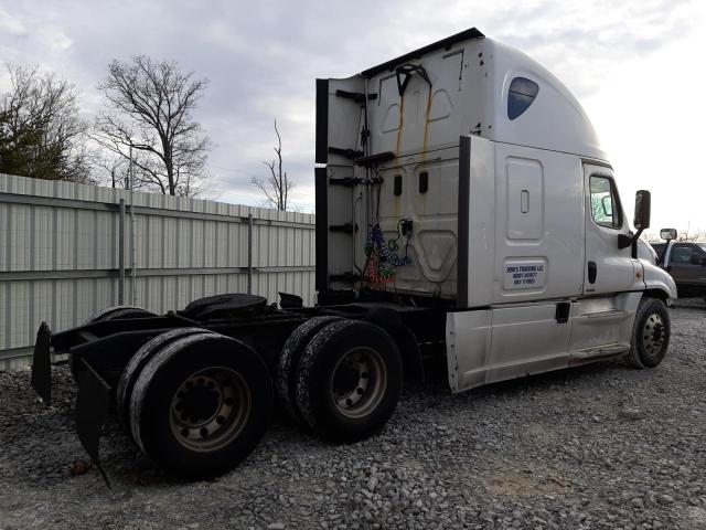 3AKJGLDR6HSHR0392 - 2017 FREIGHTLINER CASCADIA 1 WHITE photo 4