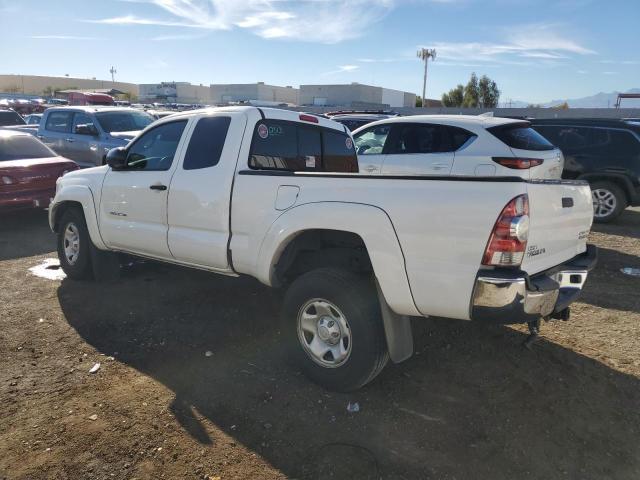 5TFTU4GN1DX034732 - 2013 TOYOTA TACOMA PRERUNNER ACCESS CAB WHITE photo 2