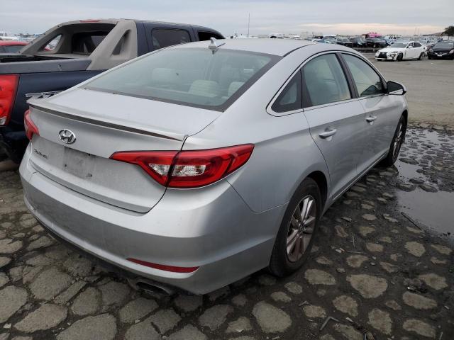 5NPE24AF2HH565164 - 2017 HYUNDAI SONATA SE SILVER photo 3