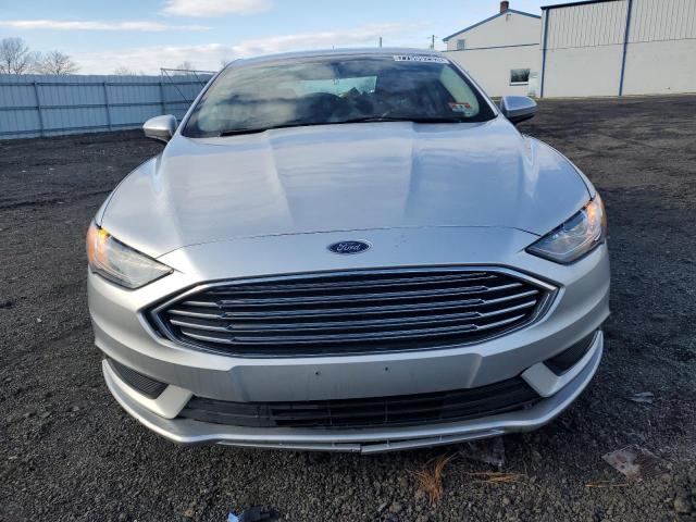 3FA6P0LUXHR385914 - 2017 FORD FUSION SE HYBRID SILVER photo 5