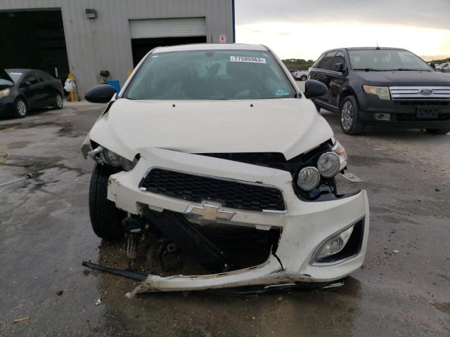 1G1JG6SB4F4141214 - 2015 CHEVROLET SONIC RS WHITE photo 5