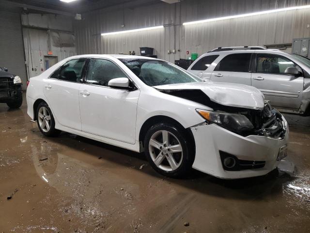 4T1BF1FK8EU861623 - 2014 TOYOTA CAMRY L WHITE photo 4