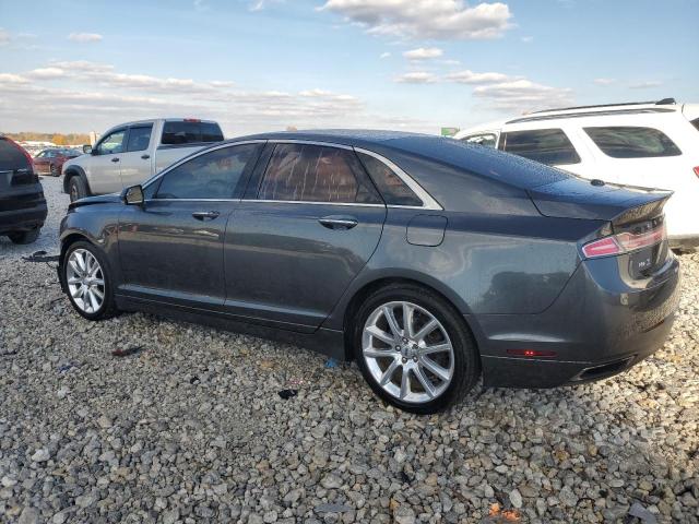 3LN6L2G93FR603403 - 2015 LINCOLN MKZ GRAY photo 2