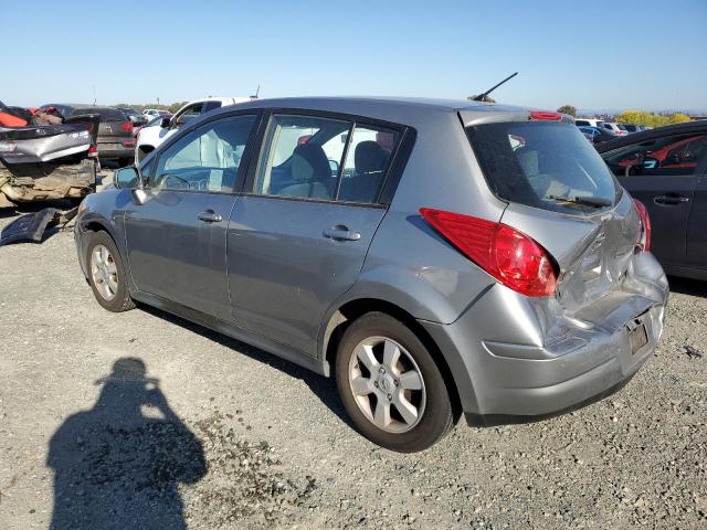 3N1BC1CP8CK299414 - 2012 NISSAN VERSA S GRAY photo 2