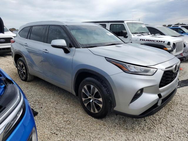 5TDGZRAH1LS510923 - 2020 TOYOTA HIGHLANDER XLE Azul foto 4