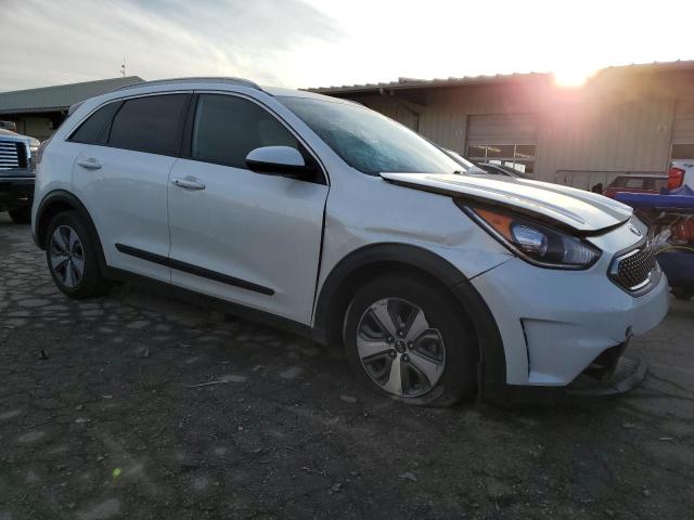 KNDCB3LC8K5295529 - 2019 KIA NIRO FE WHITE photo 4