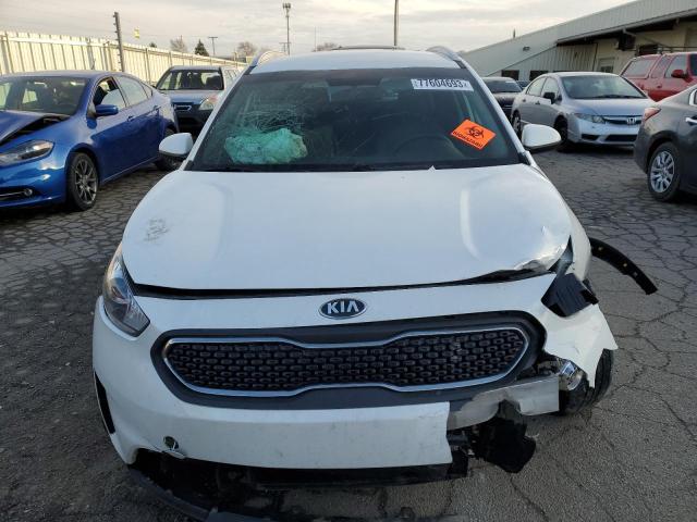 KNDCB3LC8K5295529 - 2019 KIA NIRO FE WHITE photo 5