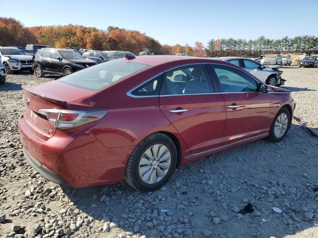 KMHE24L15GA016576 - 2016 HYUNDAI SONATA HYBRID RED photo 3