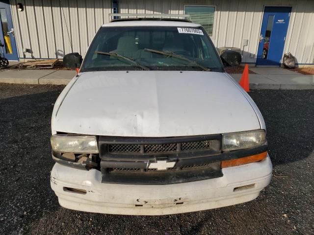 1GCCS14W818247636 - 2001 CHEVROLET S TRUCK S10 WHITE photo 5