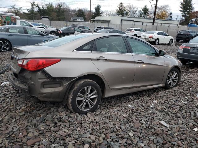 5NPEB4AC0EH916882 - 2014 HYUNDAI SONATA GLS GOLD photo 3