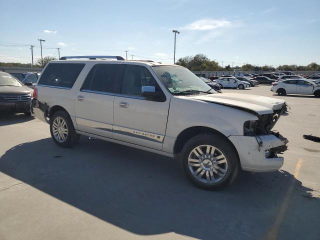 5LMJJ3J51DEL09104 - 2013 LINCOLN NAVIGATOR L WHITE photo 4