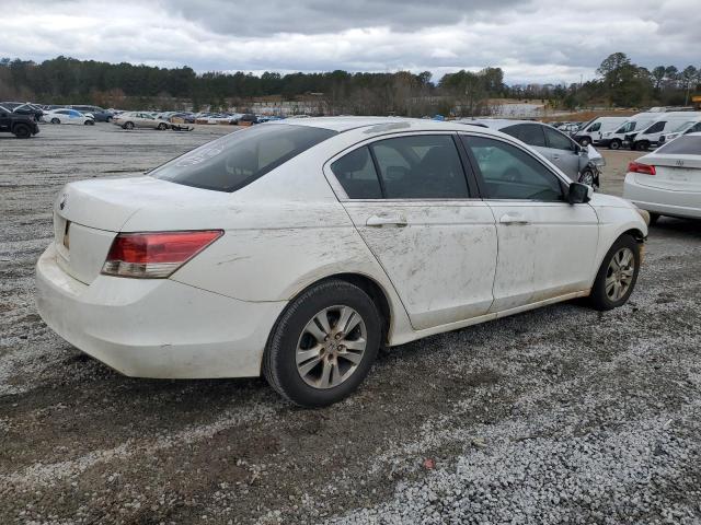 1HGCP2F44AA108634 - 2010 HONDA ACCORD LXP WHITE photo 3