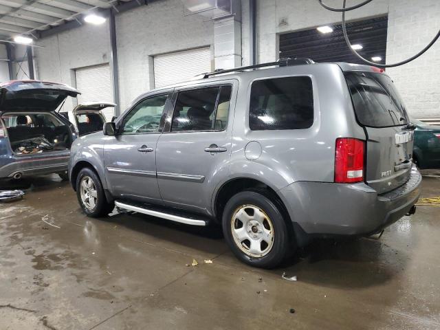 5FNYF485X9B054896 - 2009 HONDA PILOT EXL GRAY photo 2