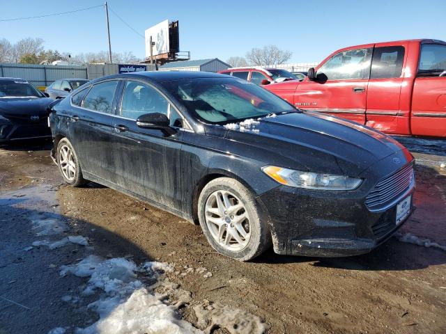 3FA6P0H74GR163855 - 2016 FORD FUSION SE BLACK photo 4