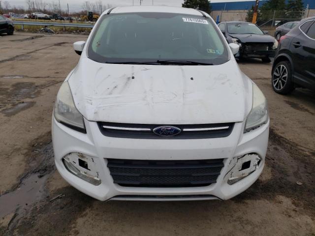 1FMCU0GX0DUC11231 - 2013 FORD ESCAPE SE WHITE photo 5