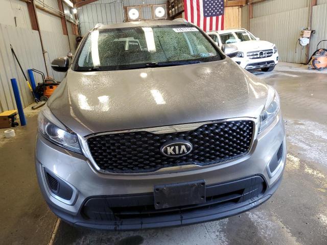 5XYPGDA37GG004044 - 2016 KIA SORENTO LX GRAY photo 5