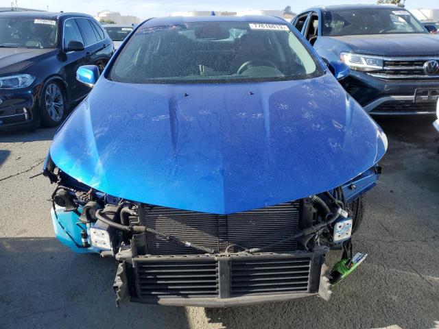 1G1RD6S58HU100707 - 2017 CHEVROLET VOLT PREMIER BLUE photo 5