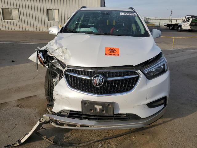 KL4CJ1SB1JB573892 - 2018 BUICK ENCORE SPORT TOURING WHITE photo 5