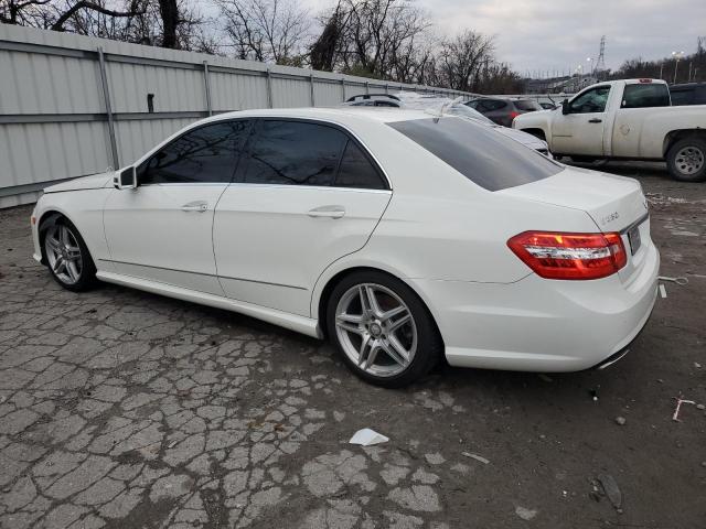 WDDHF9AB1BA321568 - 2011 MERCEDES-BENZ E 550 4MATIC WHITE photo 2