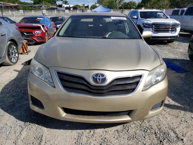 4T1BF3EK1BU198498 - 2011 TOYOTA CAMRY BASE GOLD photo 5