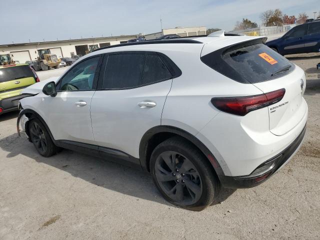 LRBFZPR45PD207211 - 2023 BUICK ENVISION ESSENCE Beyaz fotoğraf 2