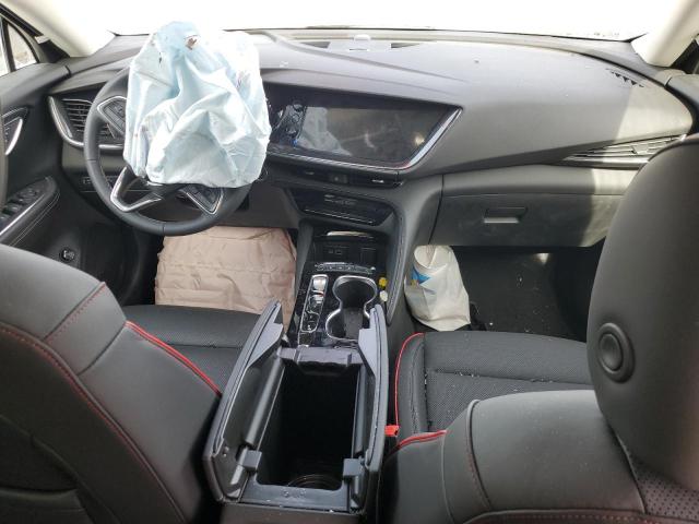 LRBFZPR45PD207211 - 2023 BUICK ENVISION ESSENCE Beyaz fotoğraf 8