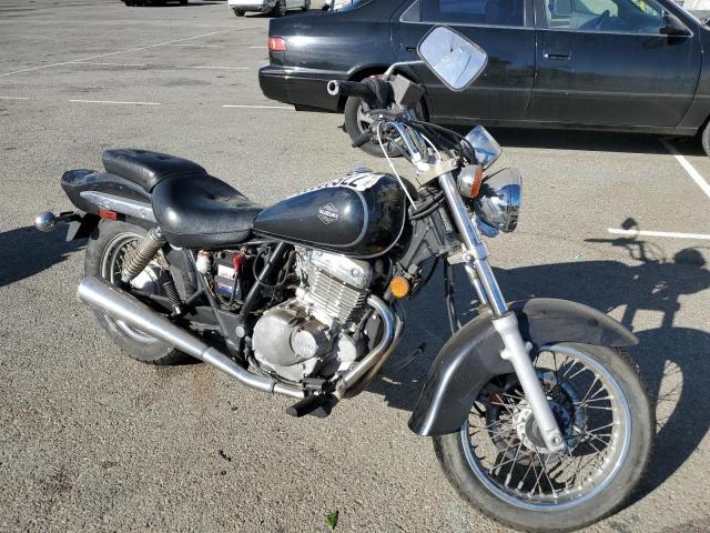 2002 SUZUKI GZ250, 