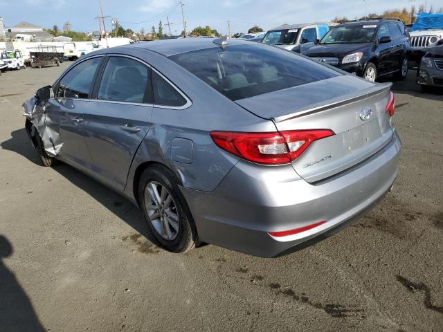 5NPE24AF4HH558670 - 2017 HYUNDAI SONATA SE BLUE photo 2