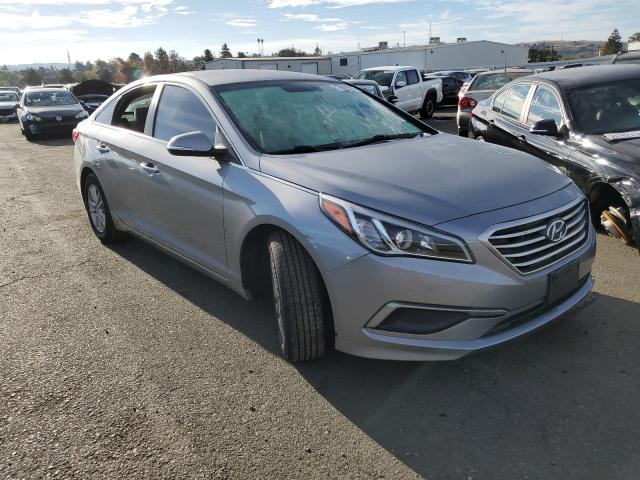 5NPE24AF4HH558670 - 2017 HYUNDAI SONATA SE BLUE photo 4