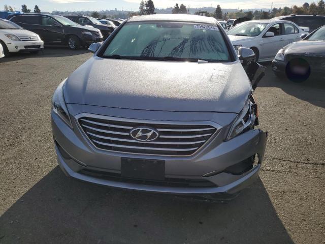 5NPE24AF4HH558670 - 2017 HYUNDAI SONATA SE BLUE photo 5