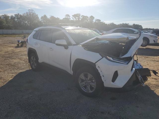 2T3W1RFV2NC173652 - 2022 TOYOTA RAV4 XLE WHITE photo 4