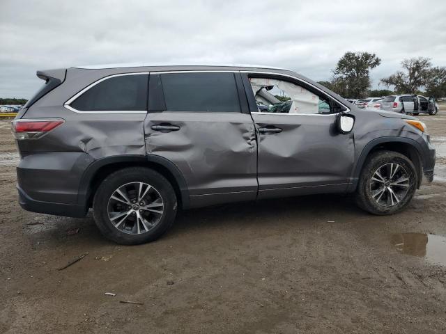 5TDKKRFH6GS144051 - 2016 TOYOTA HIGHLANDER XLE BROWN photo 3