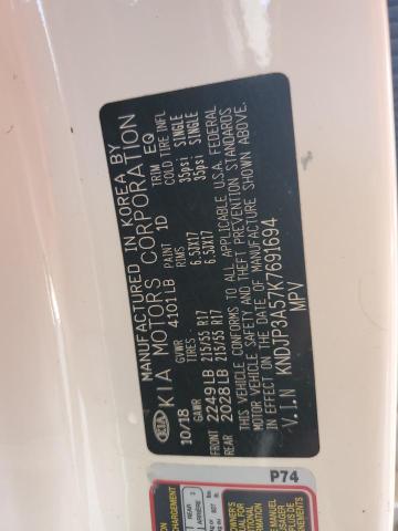 KNDJP3A57K7691694 - 2019 KIA SOUL + WHITE photo 12