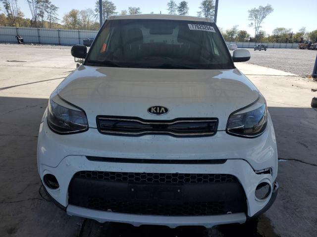 KNDJP3A57K7691694 - 2019 KIA SOUL + WHITE photo 5