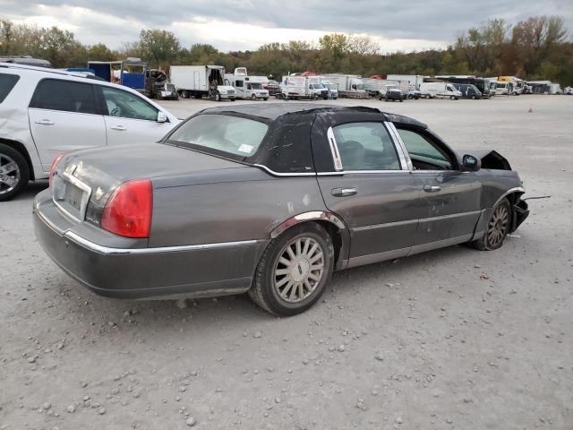 1LNHM81W44Y615629 - 2004 LINCOLN TOWN CAR EXECUTIVE GRAY photo 3