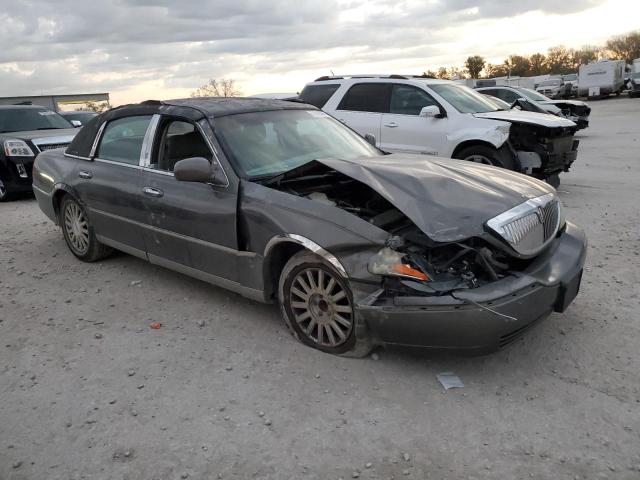 1LNHM81W44Y615629 - 2004 LINCOLN TOWN CAR EXECUTIVE GRAY photo 4