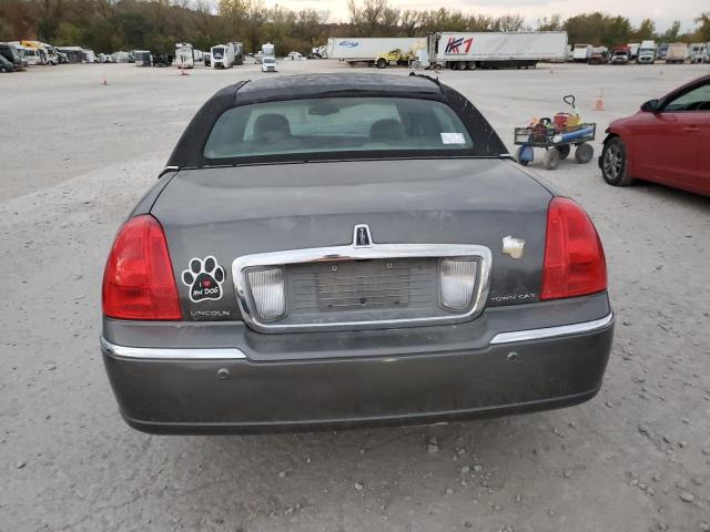 1LNHM81W44Y615629 - 2004 LINCOLN TOWN CAR EXECUTIVE GRAY photo 6