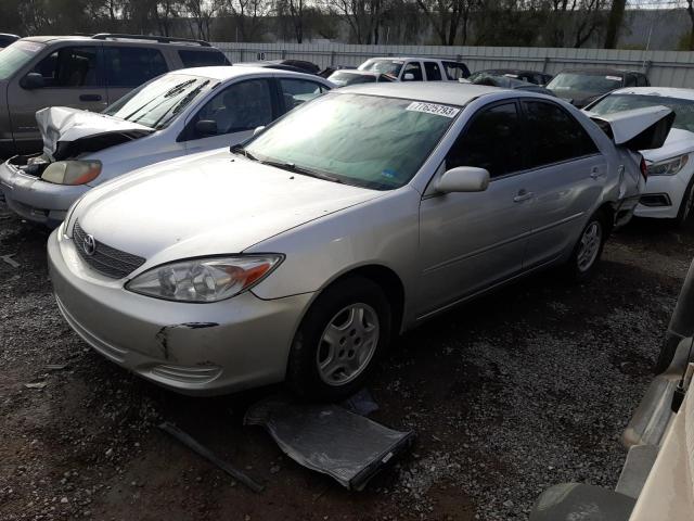 4T1BF32K12U520464 - 2002 TOYOTA CAMRY LE SILVER photo 1