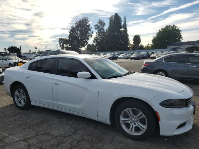 2C3CDXBG6FH896933 - 2015 DODGE CHARGER SE WHITE photo 4