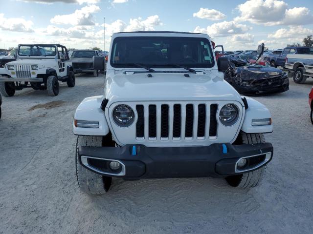 1C4JJXP63NW274415 - 2022 JEEP WRANGLER U SAHARA 4XE WHITE photo 5