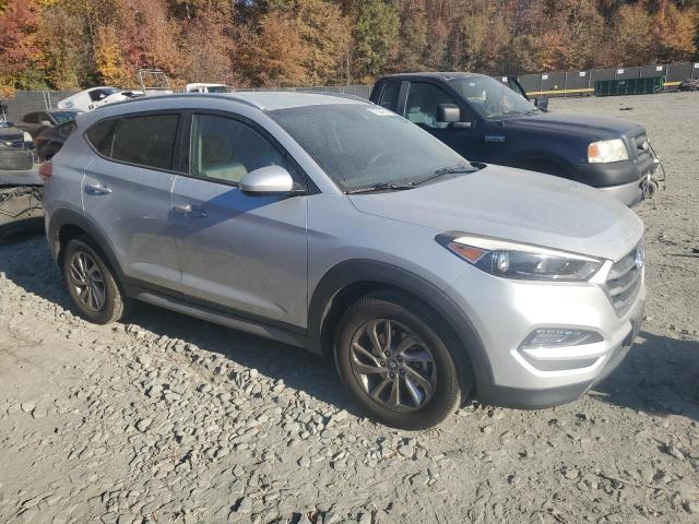 KM8J33A40JU664495 - 2018 HYUNDAI TUCSON SEL SILVER photo 4