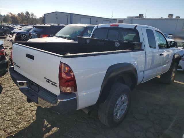 5TETU62N56Z213287 - 2006 TOYOTA TACOMA PRERUNNER ACCESS CAB WHITE photo 3