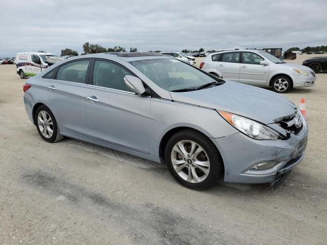 5NPEC4ACXBH227635 - 2011 HYUNDAI SONATA SE SILVER photo 4