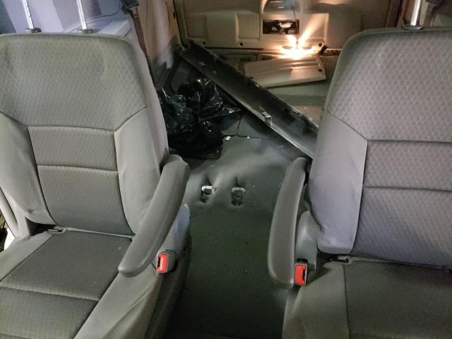 2A8HR54P68R652208 - 2008 CHRYSLER TOWN & COU TOURING თეთრი ფოტო 10