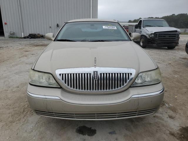 1LNHM81W24Y655840 - 2004 LINCOLN TOWN CAR EXECUTIVE TAN photo 5
