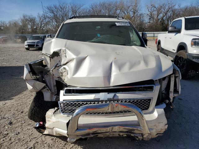 3GNTKGE33BG192717 - 2011 CHEVROLET AVALANCHE LTZ WHITE photo 5