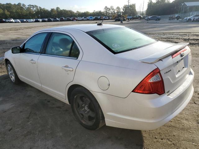 3FAHP0HA2AR349504 - 2010 FORD FUSION SE WHITE photo 2