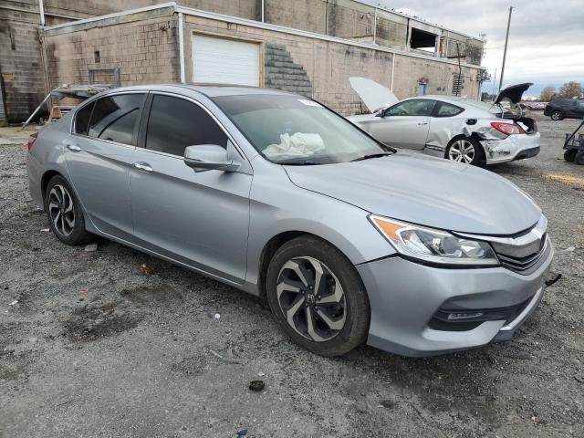 1HGCR2F09GA214996 - 2016 HONDA ACCORD EX SILVER photo 4