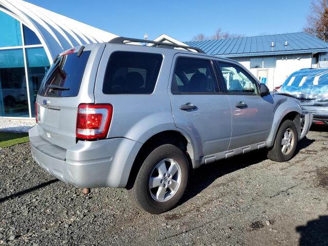 1FMCU93G49KB63729 - 2009 FORD ESCAPE XLT SILVER photo 3