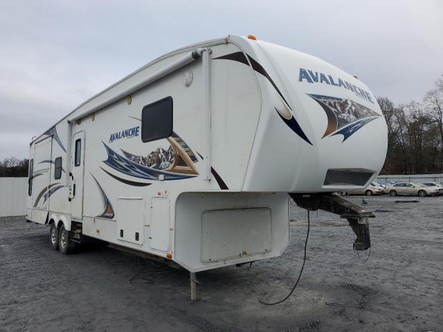 4YDF34521BE760637 - 2011 KEYSTONE AVALANCHE თეთრი ფოტო 1